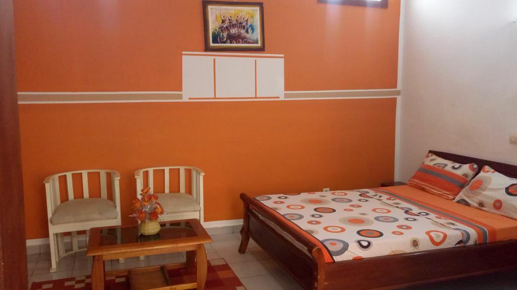 Hotel Lagrande-vi à Abidjan Extérieur photo