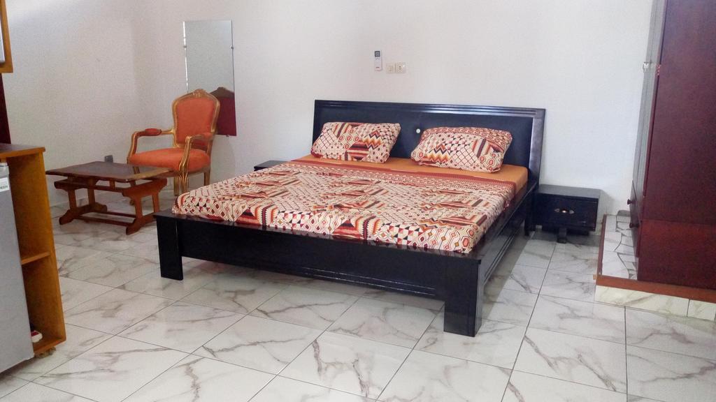 Hotel Lagrande-vi à Abidjan Extérieur photo