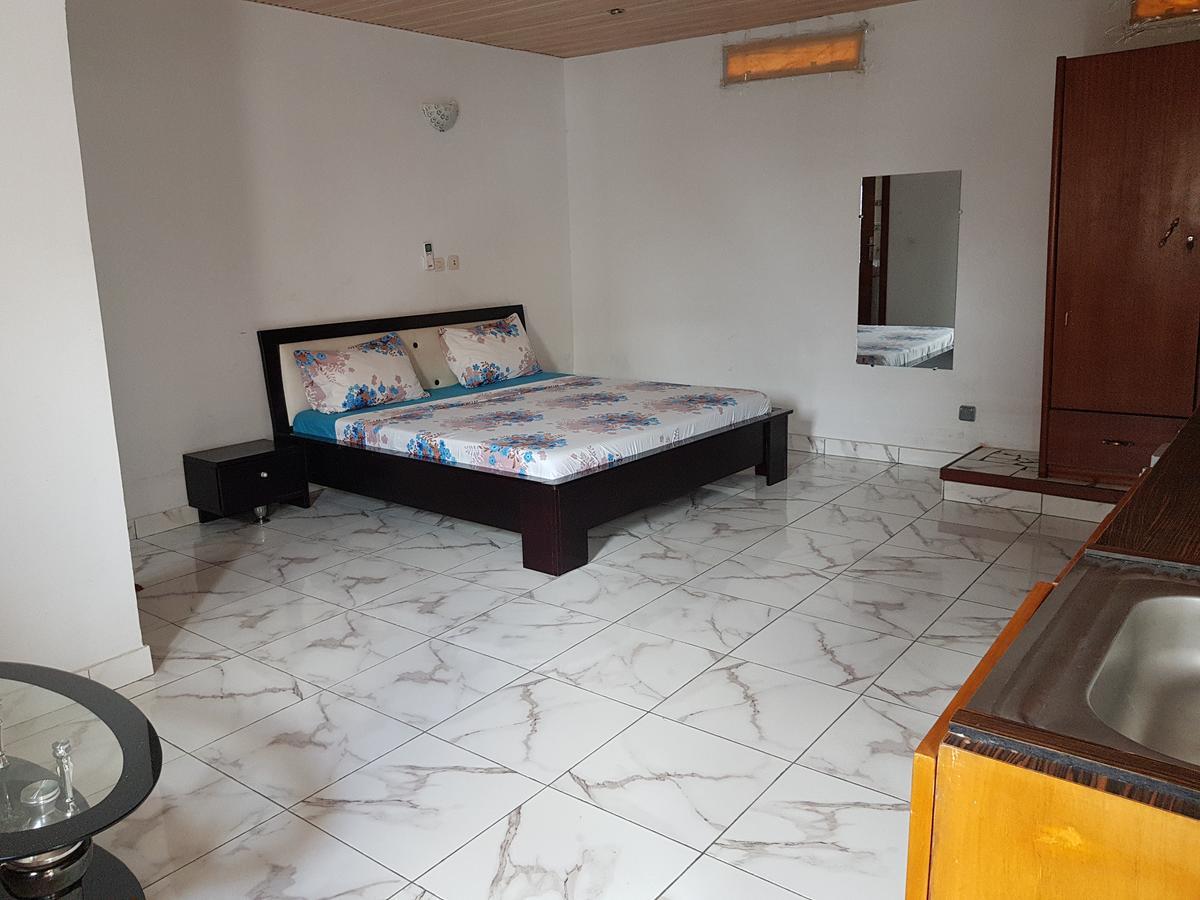 Hotel Lagrande-vi à Abidjan Extérieur photo