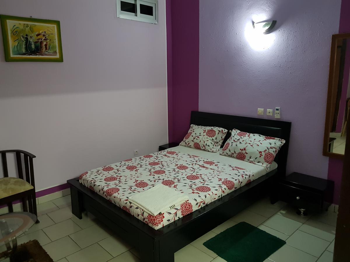 Hotel Lagrande-vi à Abidjan Extérieur photo