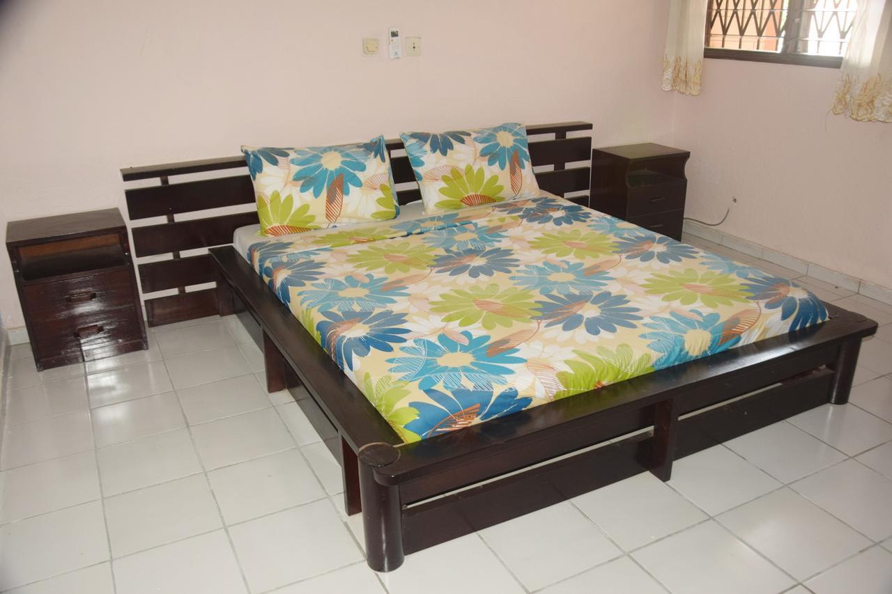 Hotel Lagrande-vi à Abidjan Extérieur photo