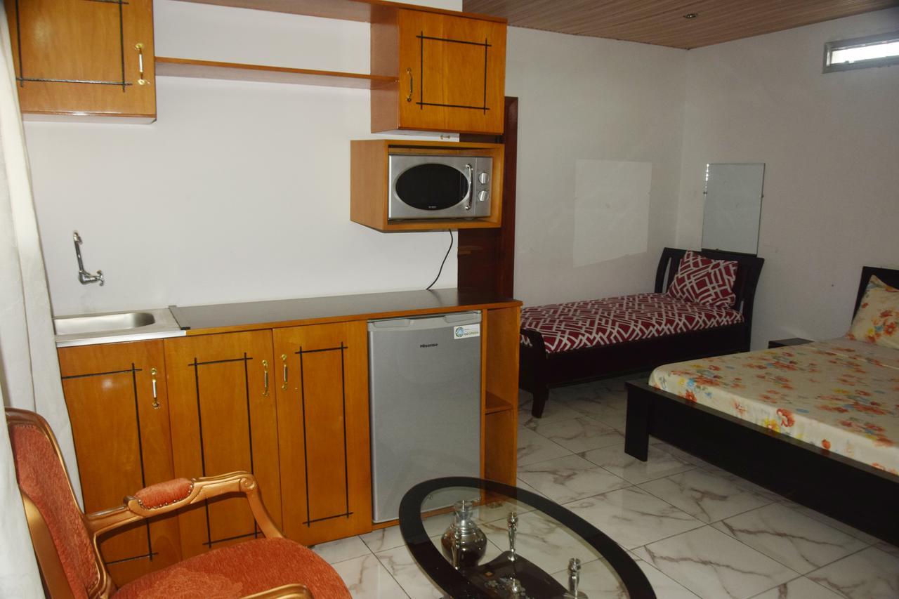 Hotel Lagrande-vi à Abidjan Extérieur photo